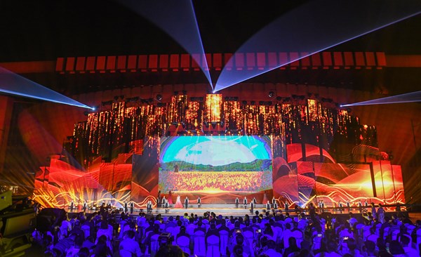 �Ĳ�������Ŀ��Բ����ɽ𼦰ٻ���Ӱ�ڱ�������