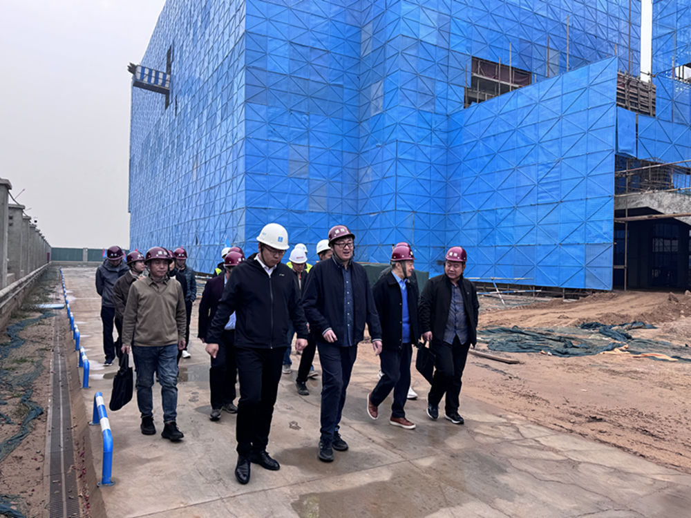 ����app���վ����-�����й���ίίԱ����ί����������ӵ�����ʮ�߸���Ŀ����